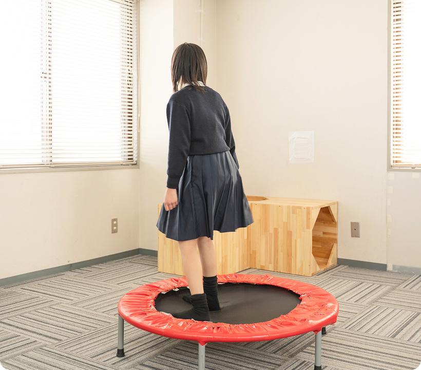 広いワンフロアを活かした「のびのびとした運動遊び」